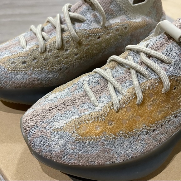 Yeezy boost 380 Pepper Reflective US6.5/8W - Picture 6 of 12